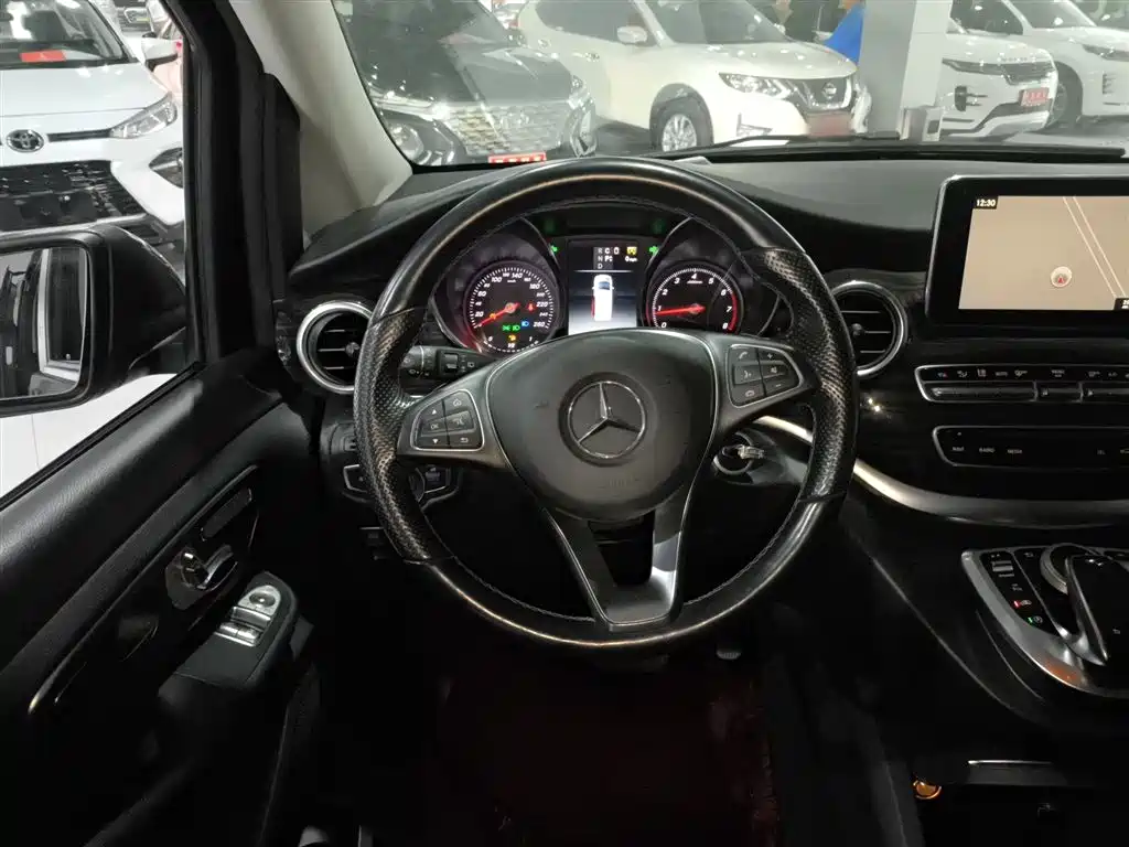 Mercedes-Benz V-Class 2017 Model V 260 Pilot Edition фото 7