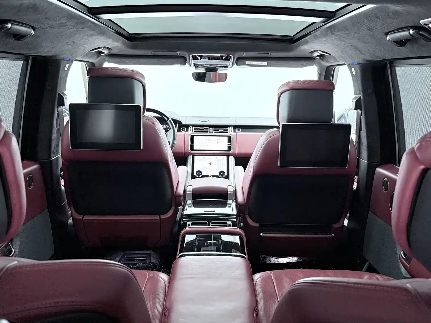 Photo 10 - Land Rover Range Rover