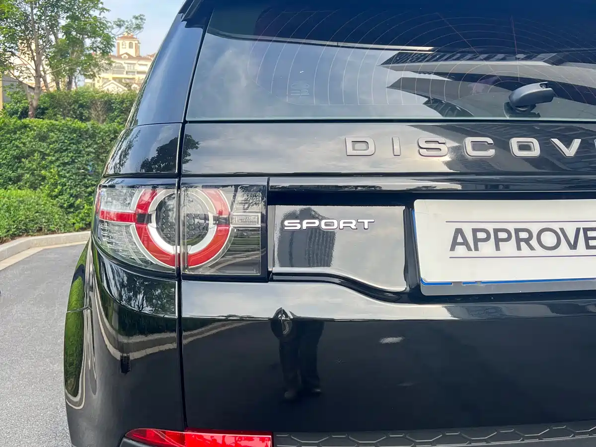 Land Rover Discovery Sport 2018 240PS SE Edition фото 9