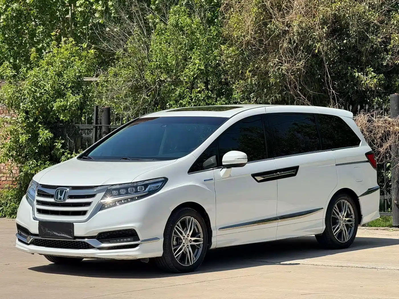 Honda Elysion 2019 2.0L Hybrid Luxury Edition