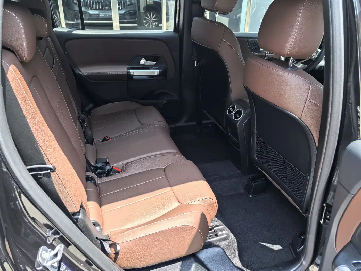 Mercedes-Benz GLB 2025 Model GLB 220 Fashion Style фото 9