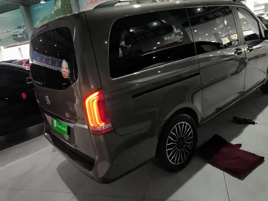 Mercedes-Benz V-Class 2017 Model V 260 Pilot Edition фото 5