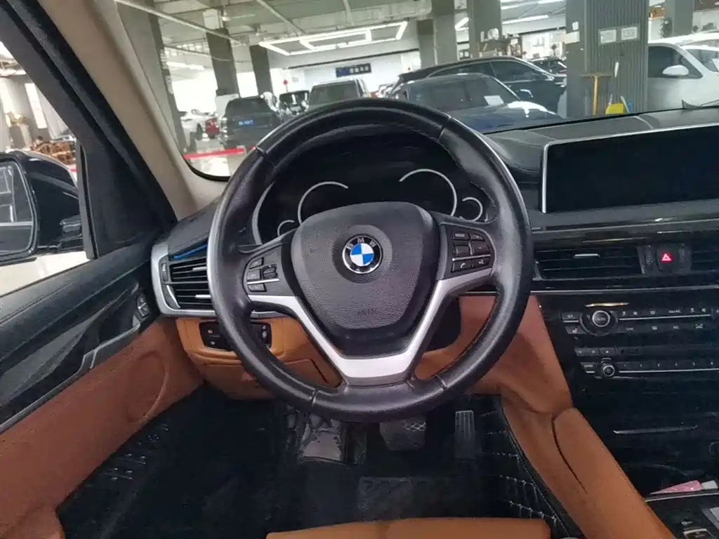 BMW X6 2018 xDrive28i фото 17