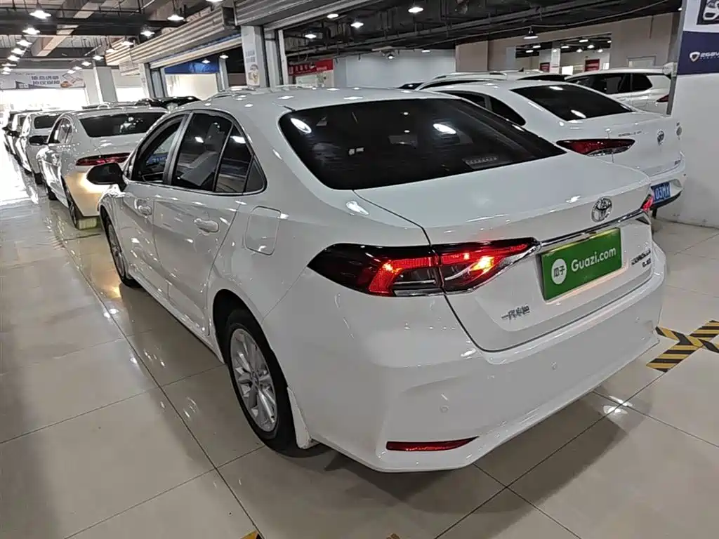 Toyota Corolla 2021 1.2T S-CVT Elite PLUS Edition фото 5