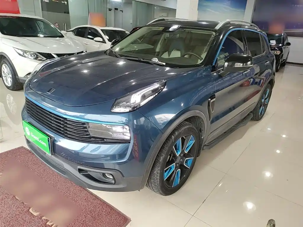 Lynk & Co 01 2017 2.0T 2WD Pro Shine Edition фото 2