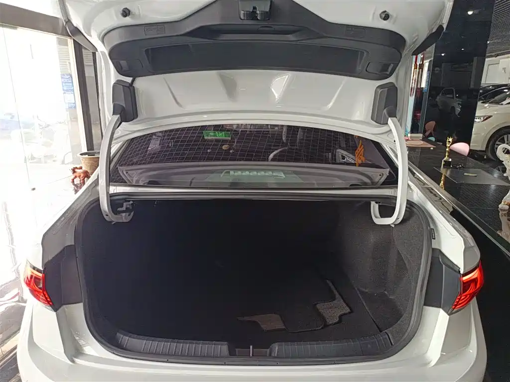 Volkswagen Sagitar 2023 280TSI DSG Beyond Lite фото 19