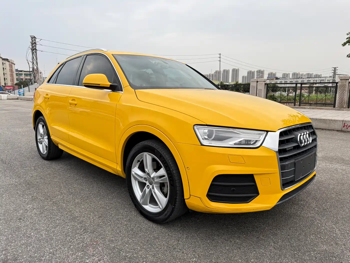 Audi Q3 2016 35 TFSI quattro All-Wheel Drive Fashion Edition фото 3