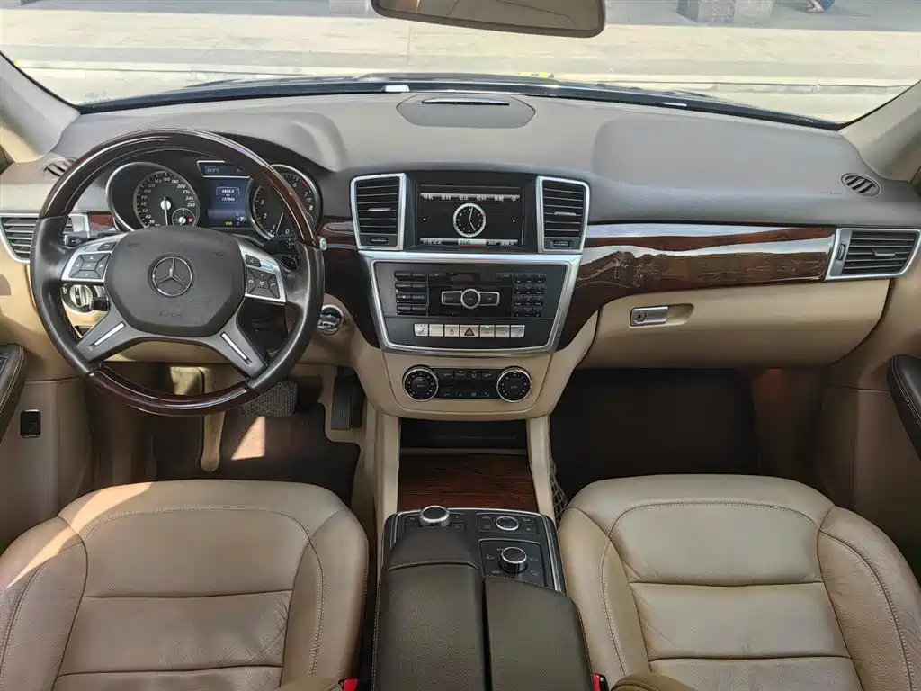 Mercedes-Benz M-Class 2014 ML 400 4MATIC Luxury фото 10