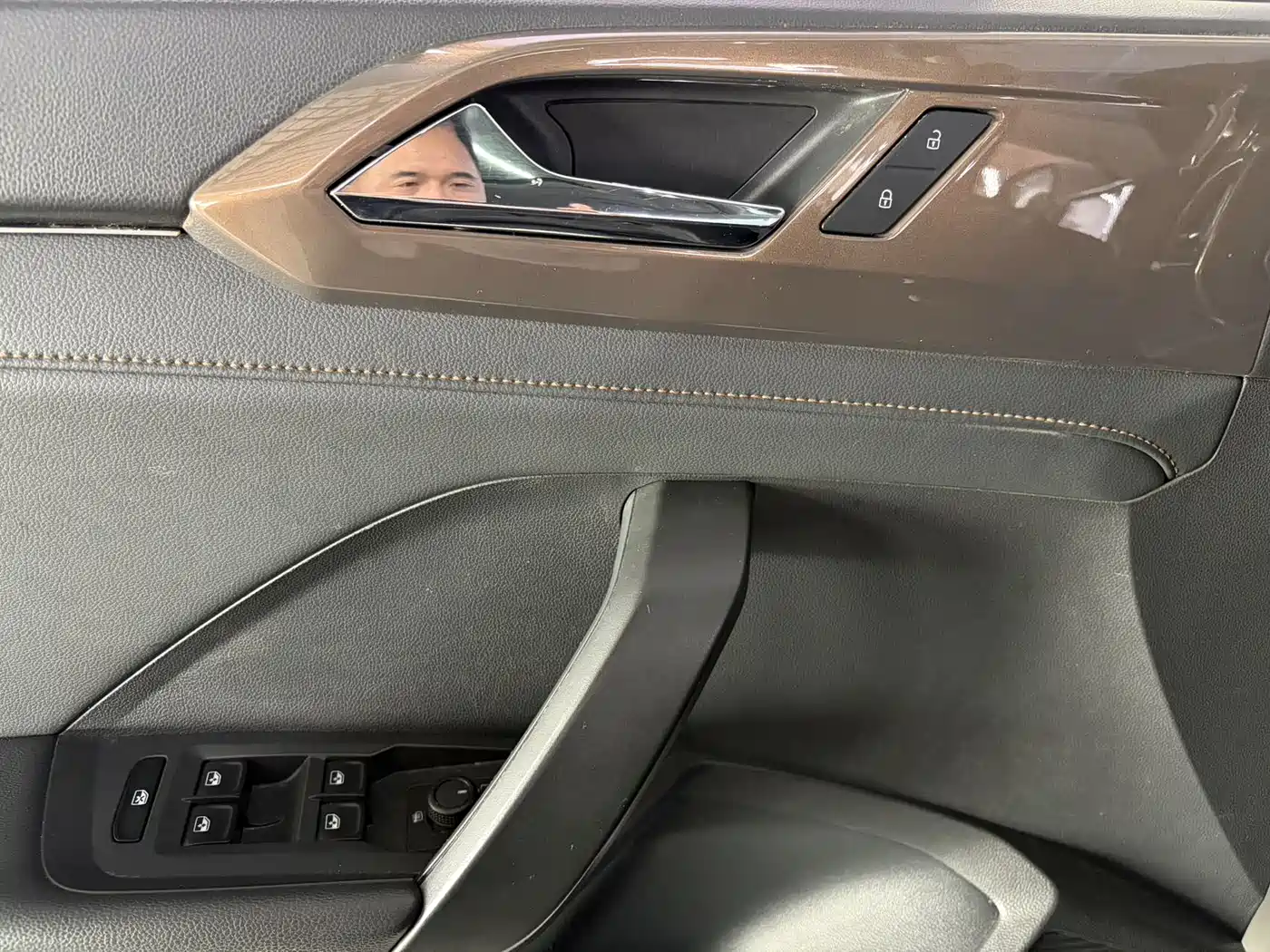 Volkswagen Tharu 2022 280TSI FWD Luxury Edition фото 13