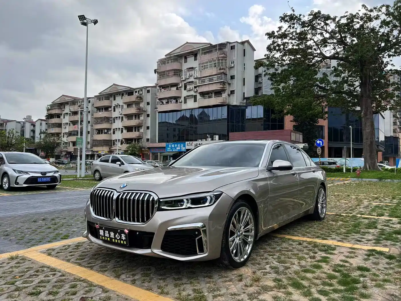 BMW 7 Series 2013 Model 740Li Luxury