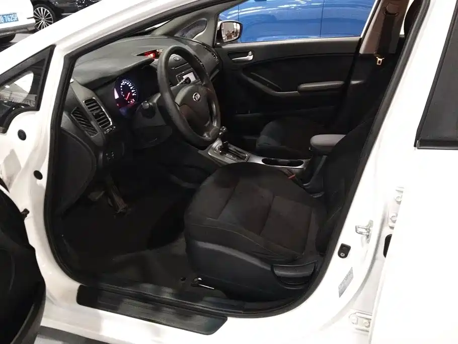 Kia K3S 2014 2014 1.6L Automatic GL