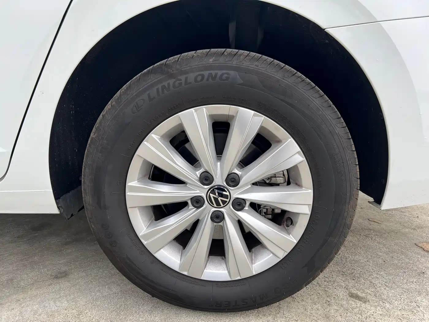 Volkswagen Lavida 2025 New Edge 1.5L Outstanding New Ease фото 12