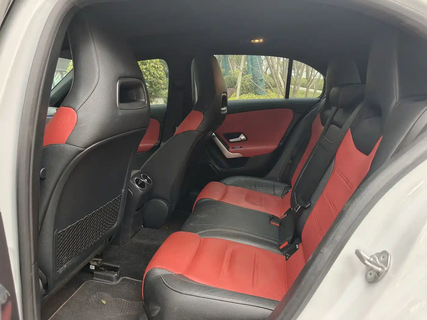 Mercedes-Benz A-Class AMG (Import) 2020 AMG A 35 4MATIC фото 8