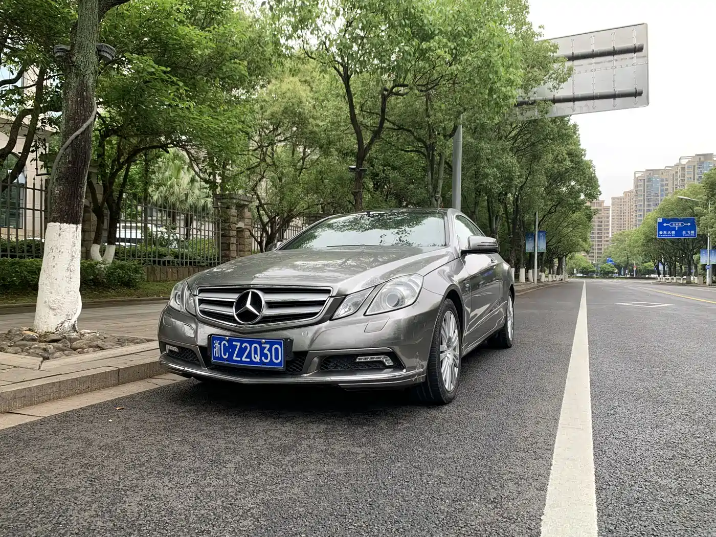 Mercedes-Benz E-Class (Import) 2010 E 260 CGI Coupe