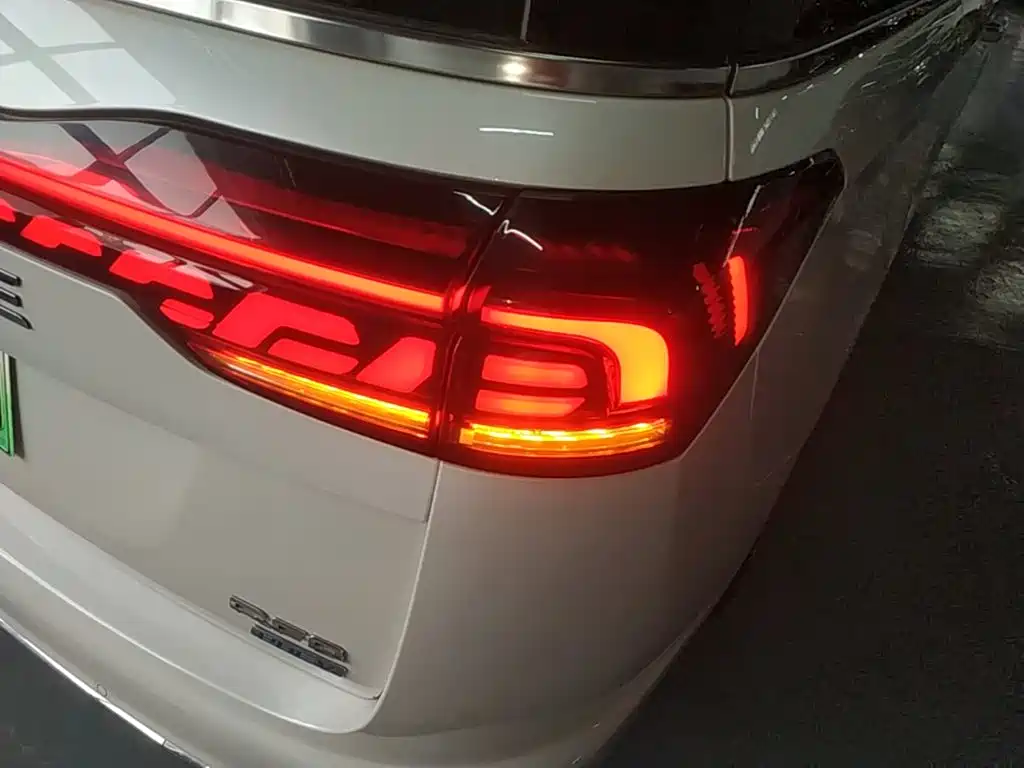 JAC Refine Refine RF8 PHEV 2024 2024 Smart Edition 1.5T 150KM Flagship (LFP)