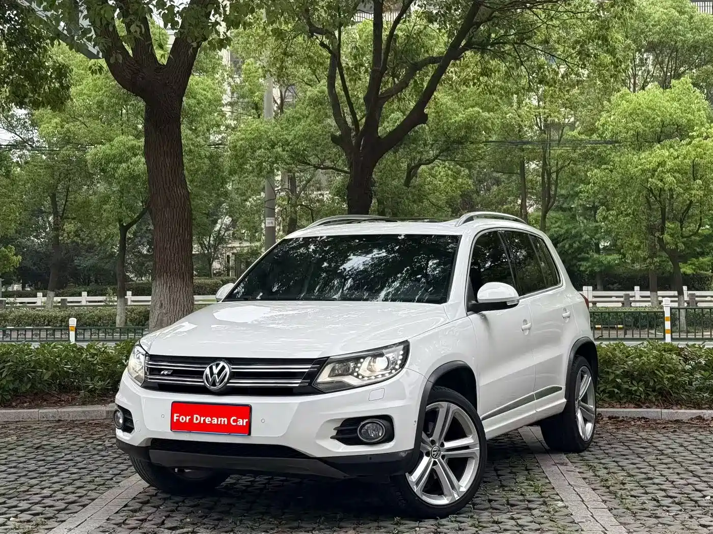Volkswagen Tiguan 2014 2.0TSI Exclusive Edition
