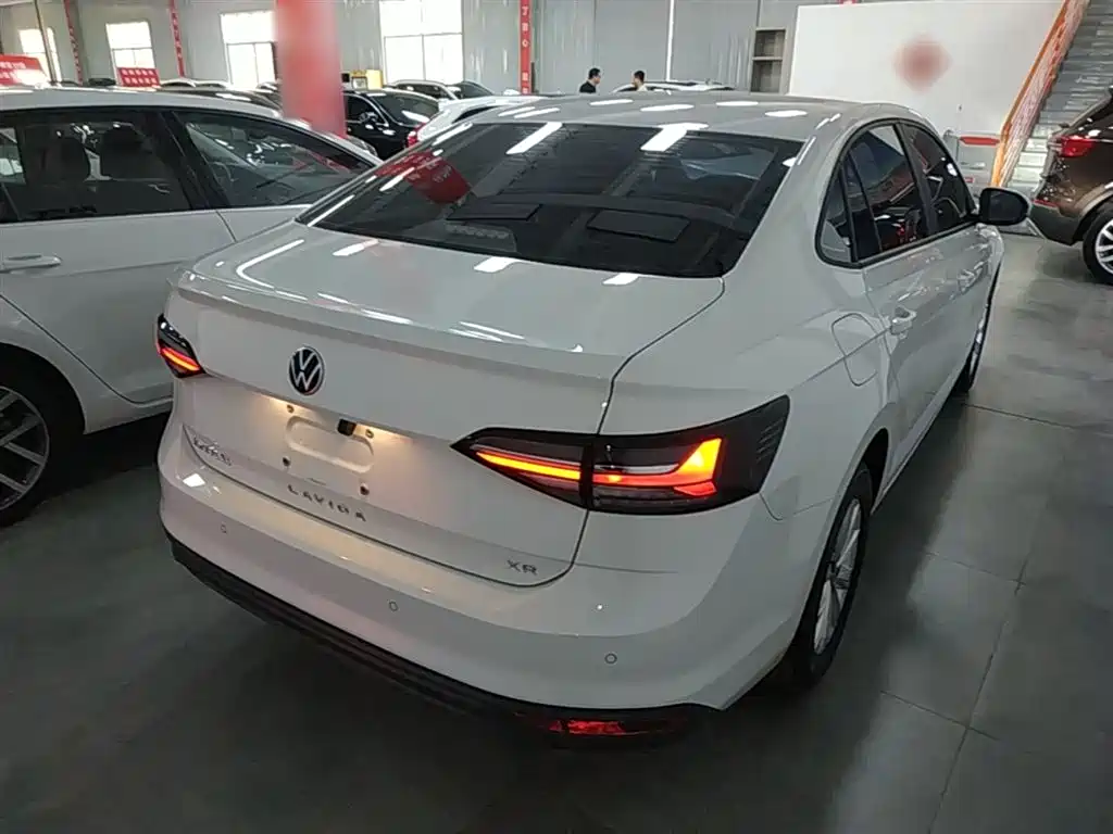 Volkswagen Lavida 2025 New Edge 1.5L Outstanding New Ease фото 7