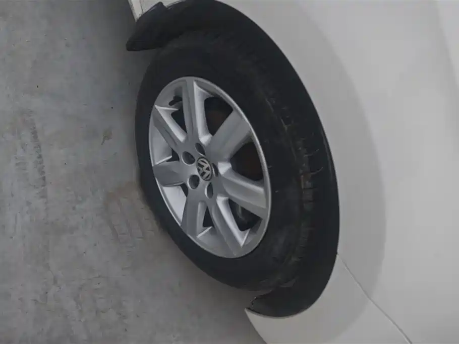 Volkswagen Polo 2013 1.4L Manual Comfort Edition фото 6