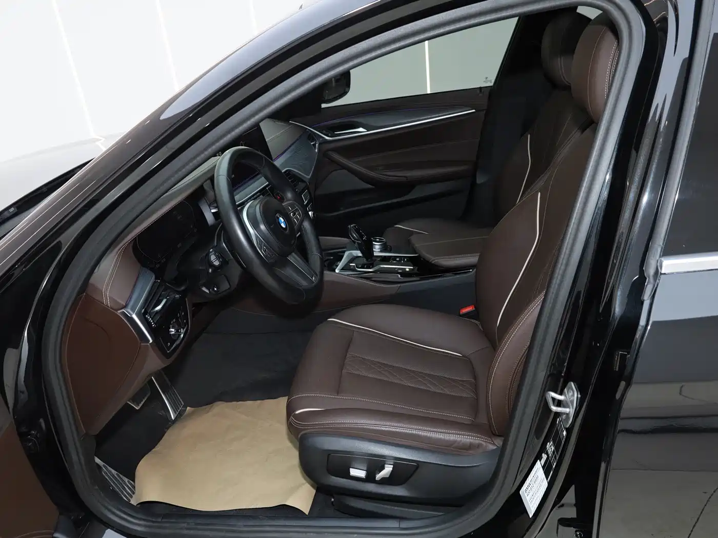 BMW 5 Series 2022 Model Second Facelift 530Li Leading M Sport Package фото 19