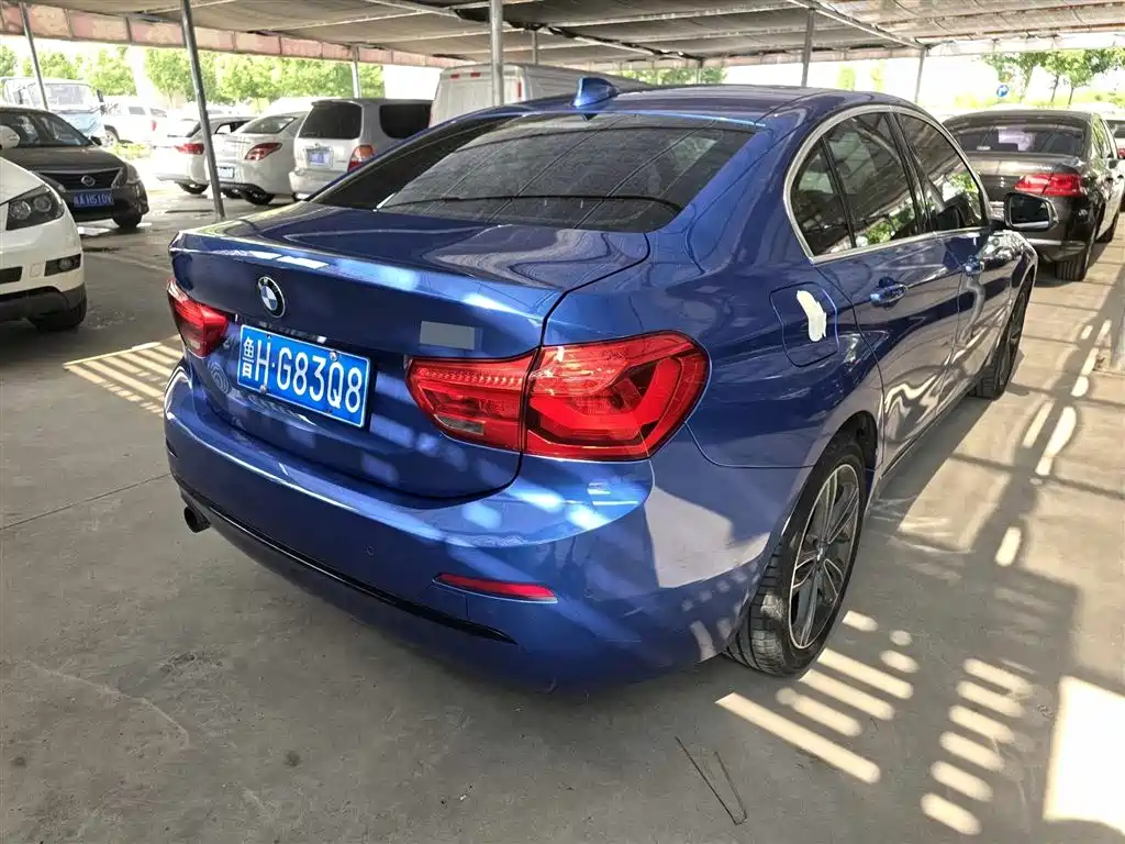BMW 1 Series 2017 118i Sport фото 9