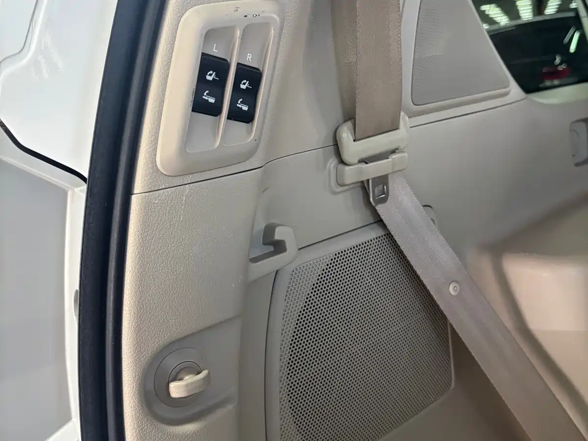 Toyota Prado 2014 4.0L Automatic VX NAVI фото 12