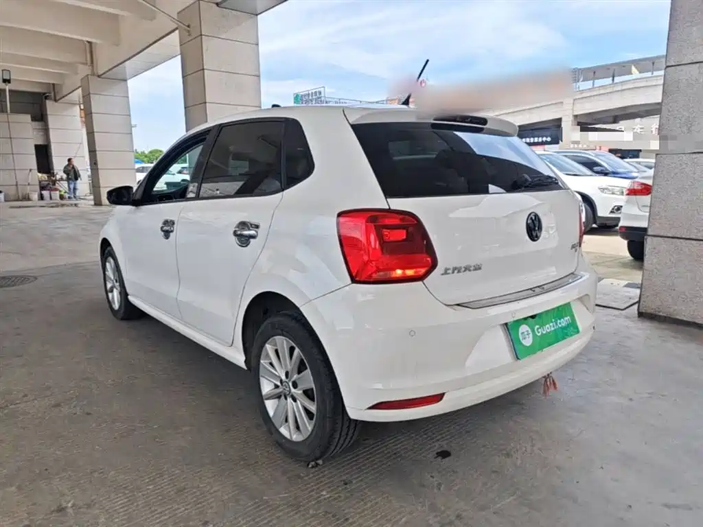 Volkswagen Polo 2016 1.6L Automatic Comfort фото 5