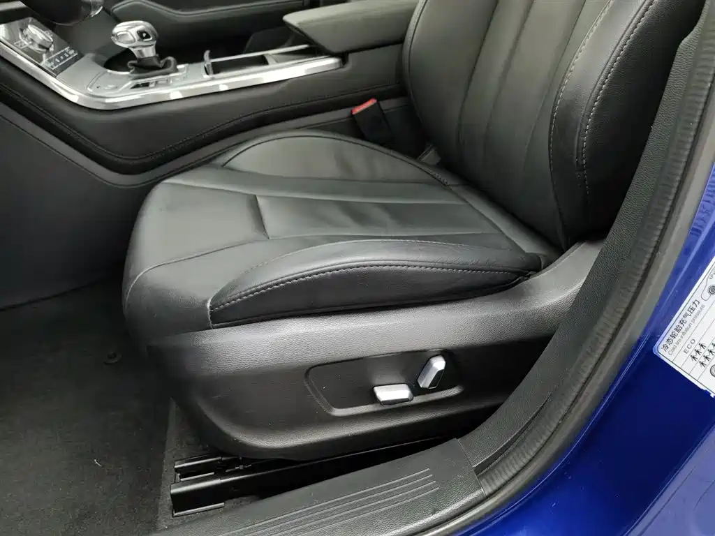 Hongqi H5 2020 1.8T Automatic Smart Connection Qi Rhythm Edition фото 20