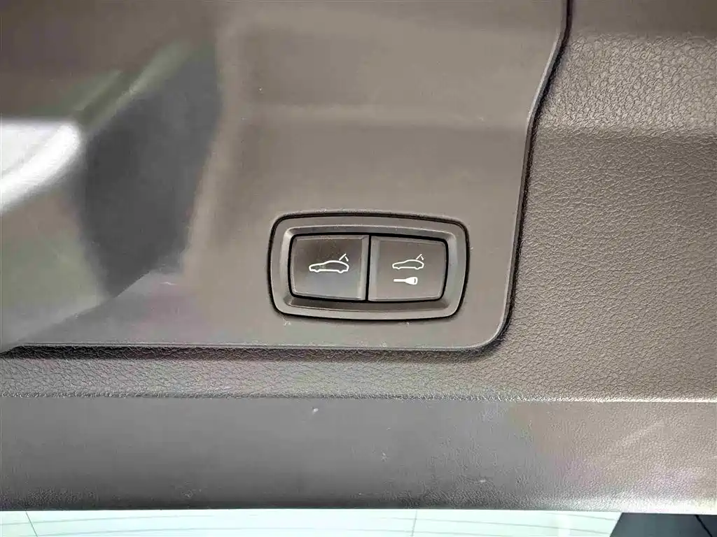 Porsche Panamera 2014 Panamera 3.0T фото 16