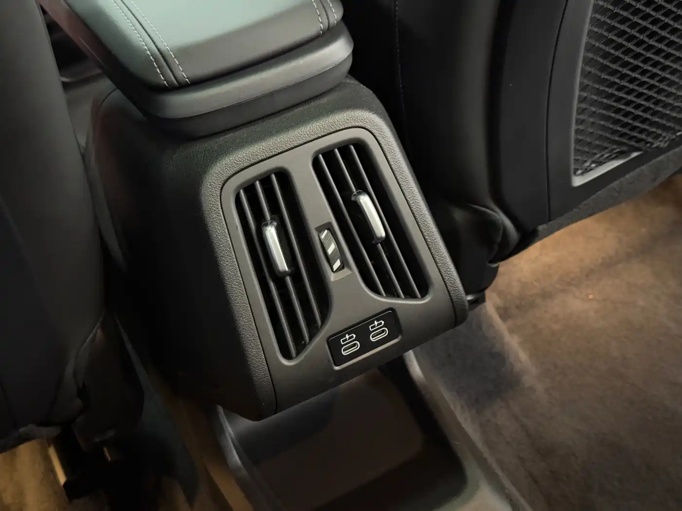 BMW X1 2023 sDrive20Li X Design Package фото 11