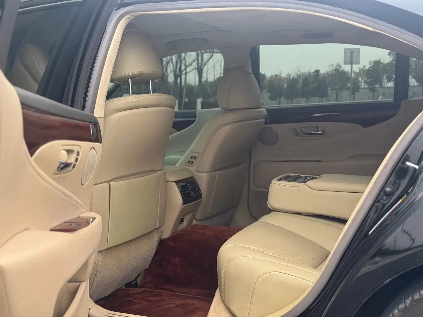 Lexus LS 2006 460L фото 8