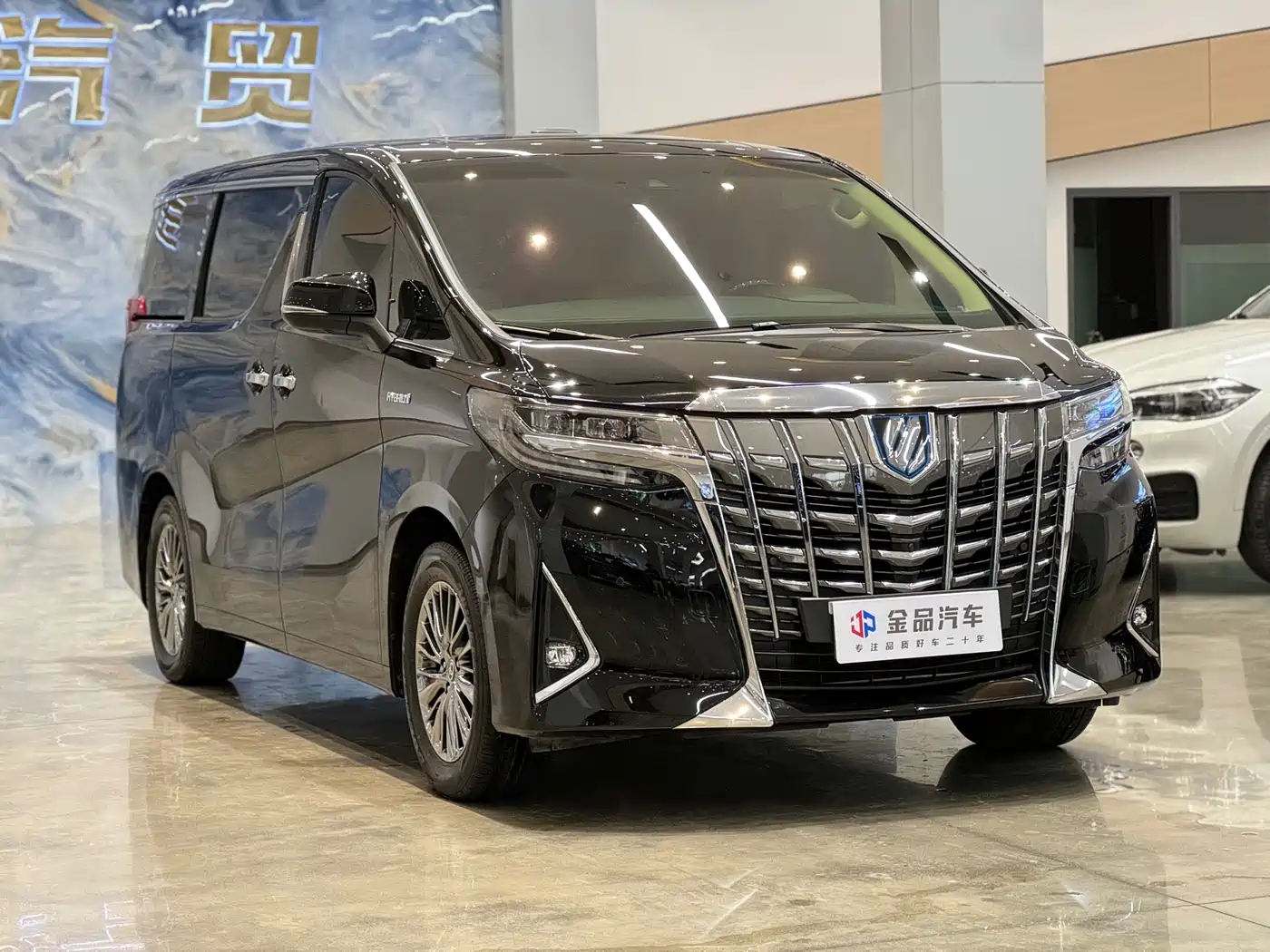 Toyota Alphard 2021 Hybrid 2.5L Premium фото 3