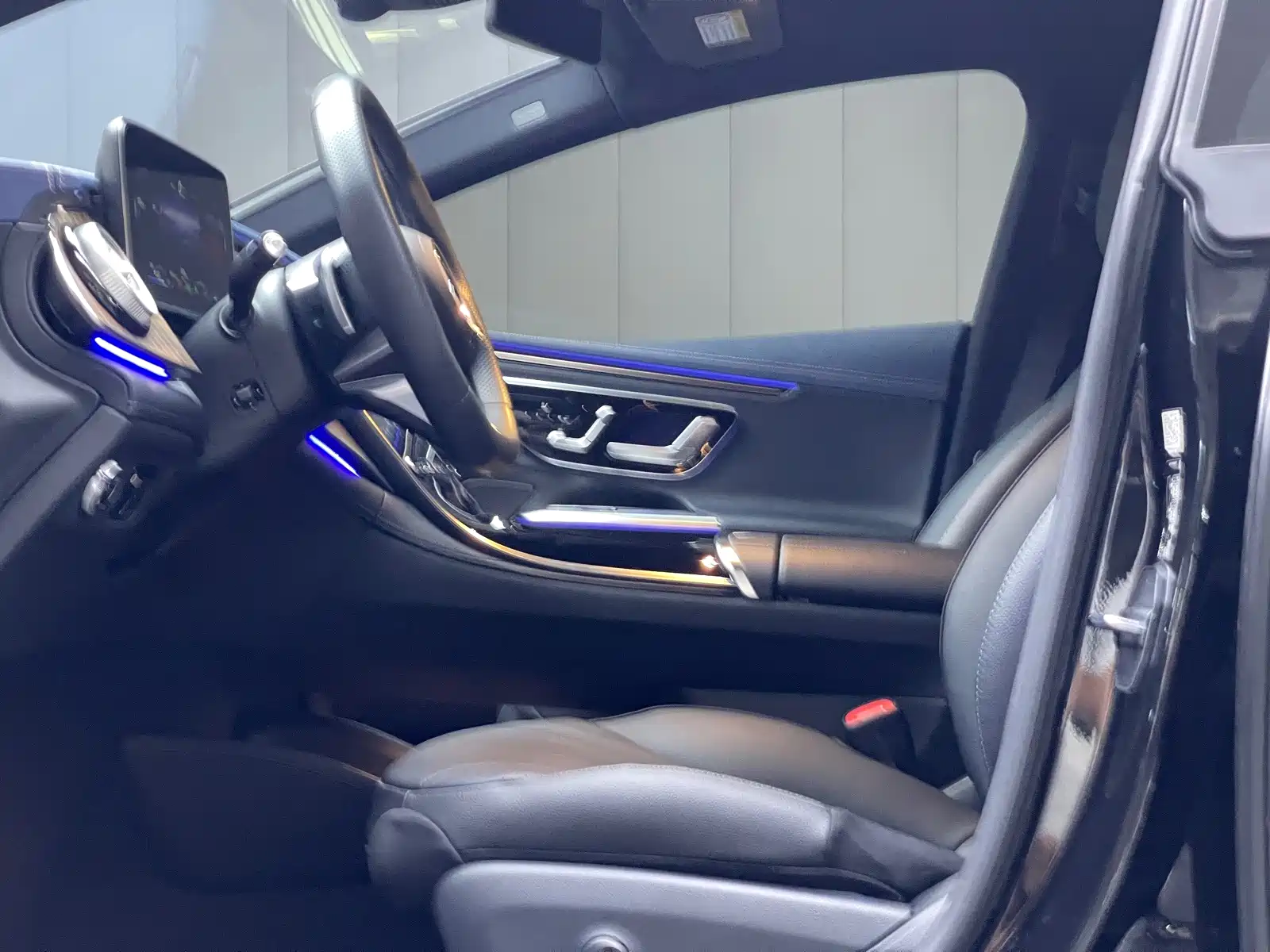 Фото 9 - Mercedes-Benz EQE