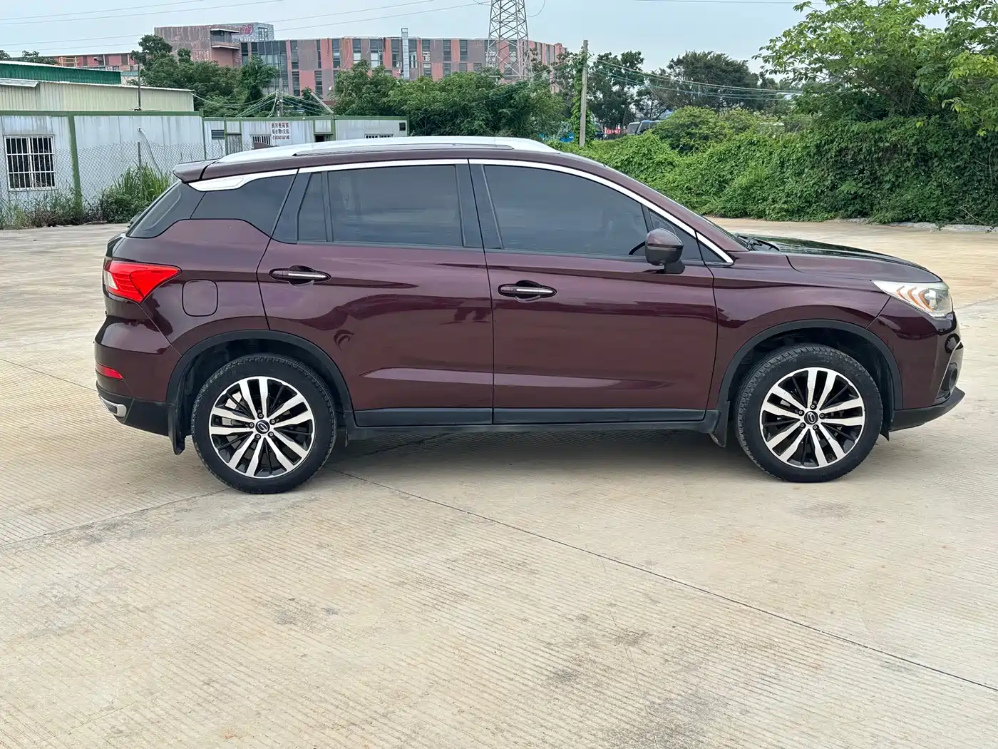 GAC Trumpchi Trumpchi GS4 2017 235T Automatic 2WD Luxury Smart Connected Edition фото 6