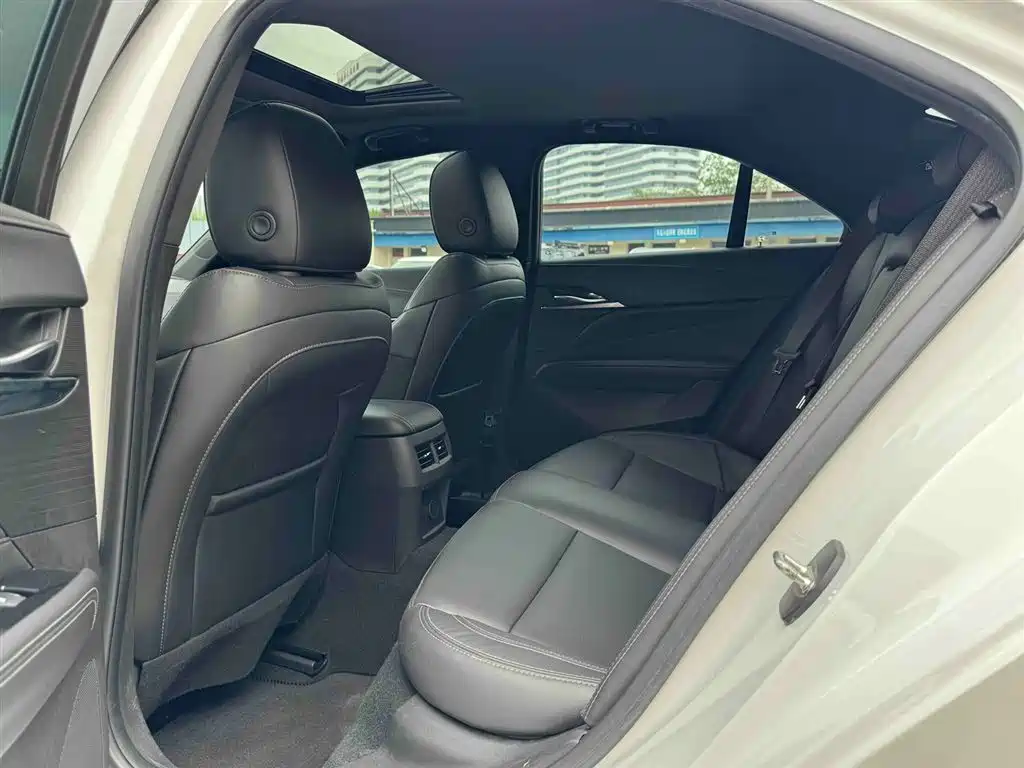 CADILLAC CT4