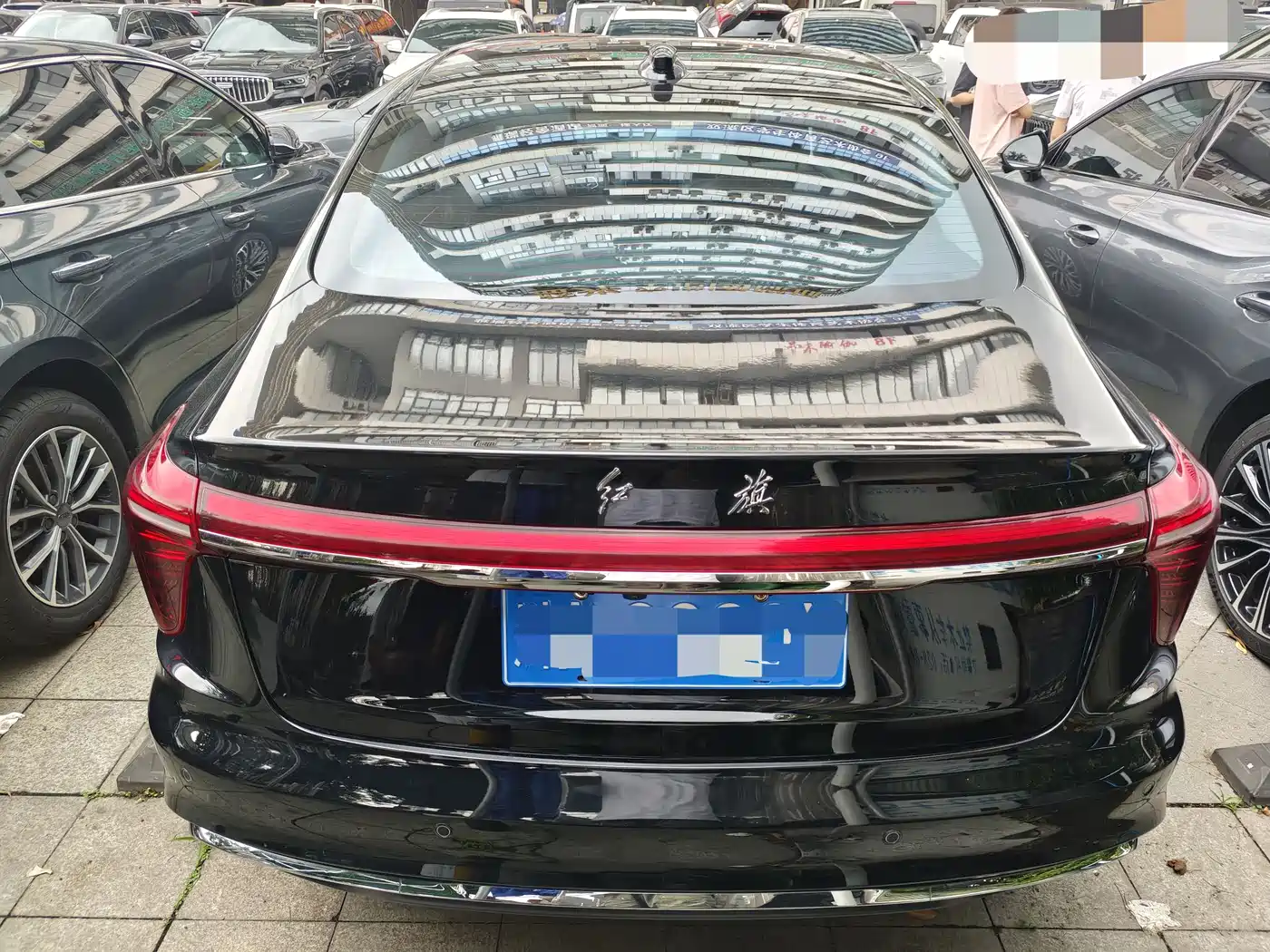 Hongqi H5 2024 2.0T Automatic Smart Connect Flag Smooth Edition фото 16