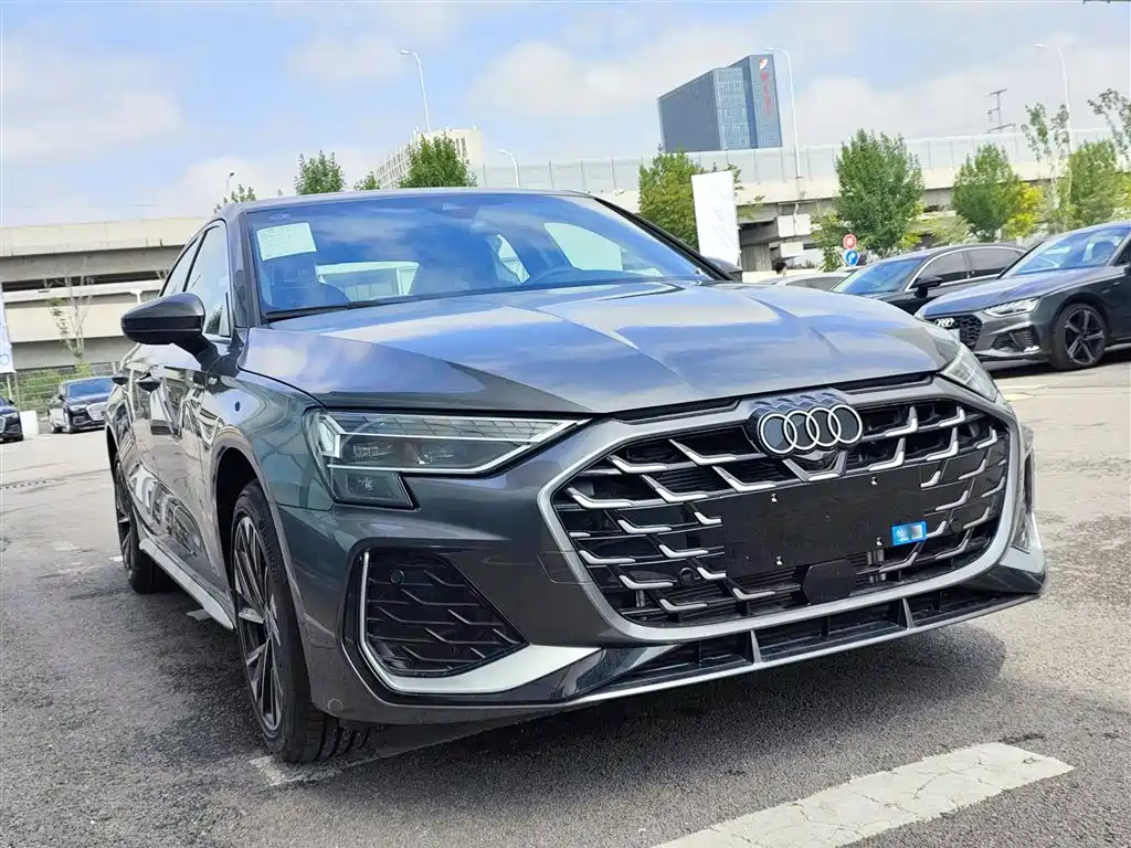 Audi A3 2025 Facelift A3L Limousine 35TFSI Flying Joy Edition фото 4