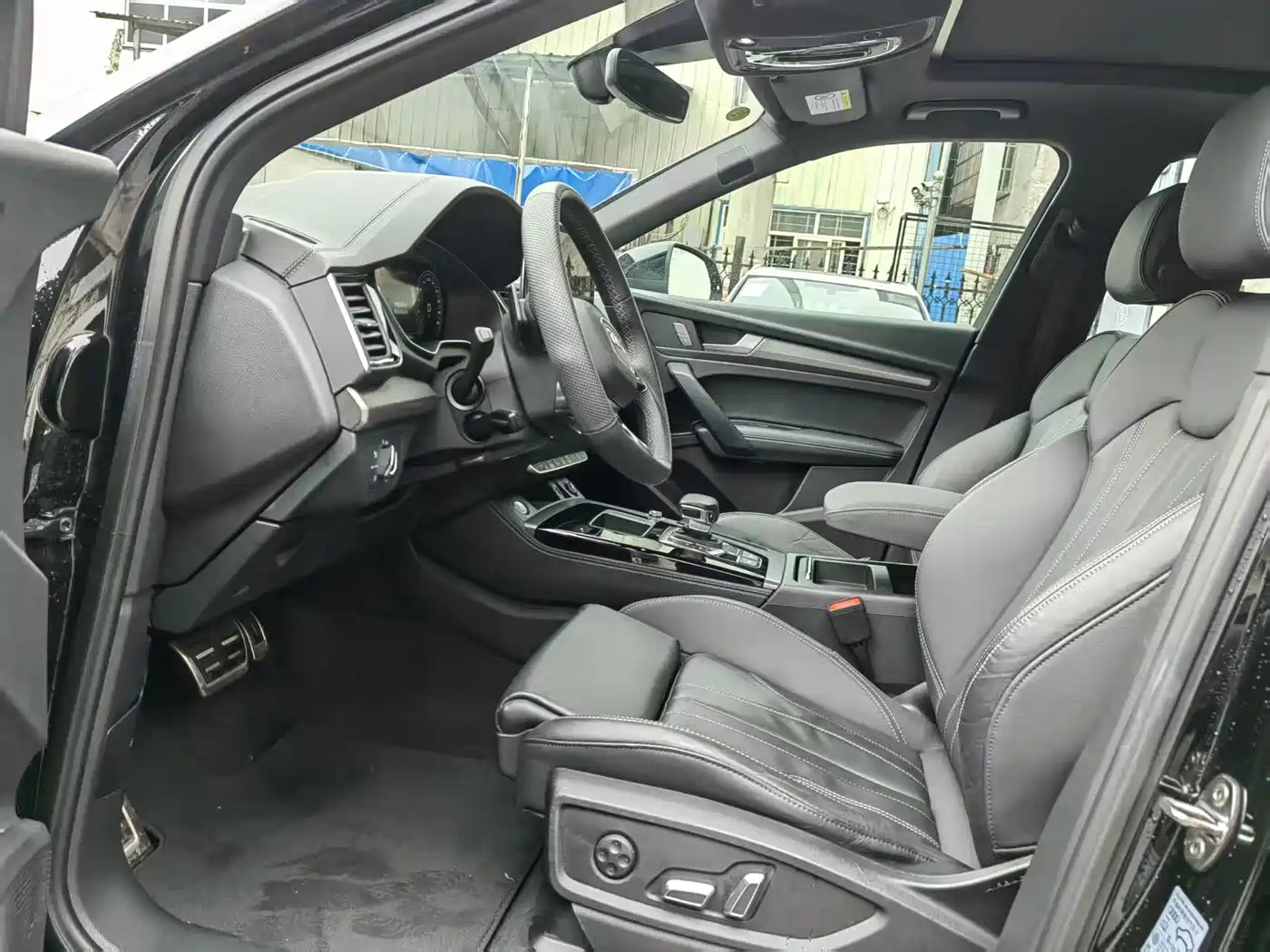Audi Q5L 2024 Model 45 TFSI Luxury Dynamic фото 6