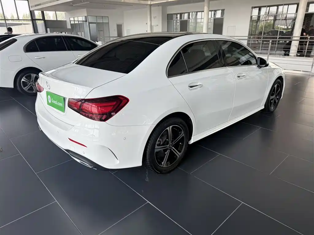 Mercedes-Benz A-Class 2025 A 200 L Fashion Edition фото 10