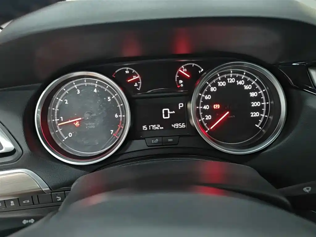Peugeot 408 2016 1.6T Automatic Luxury Edition фото 12
