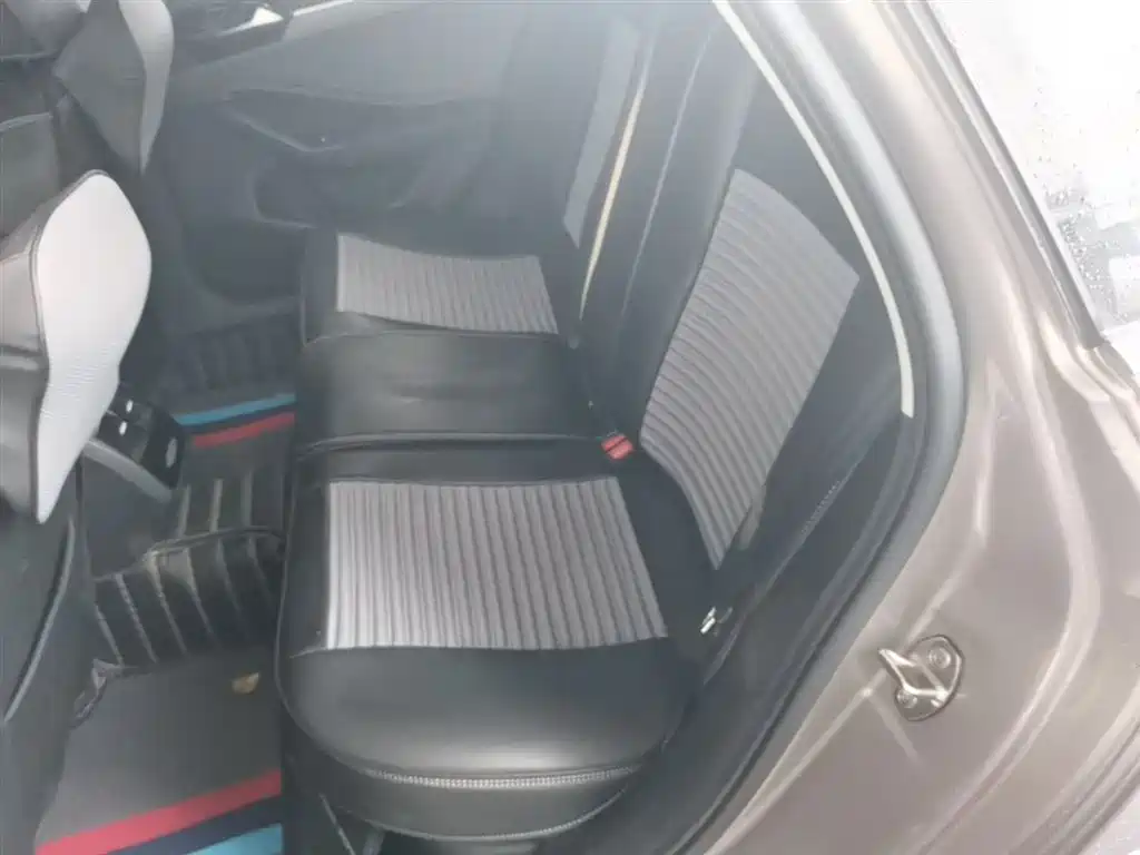 Volkswagen Sagitar 2021 280TSI DSG Surpassing Edition фото 17