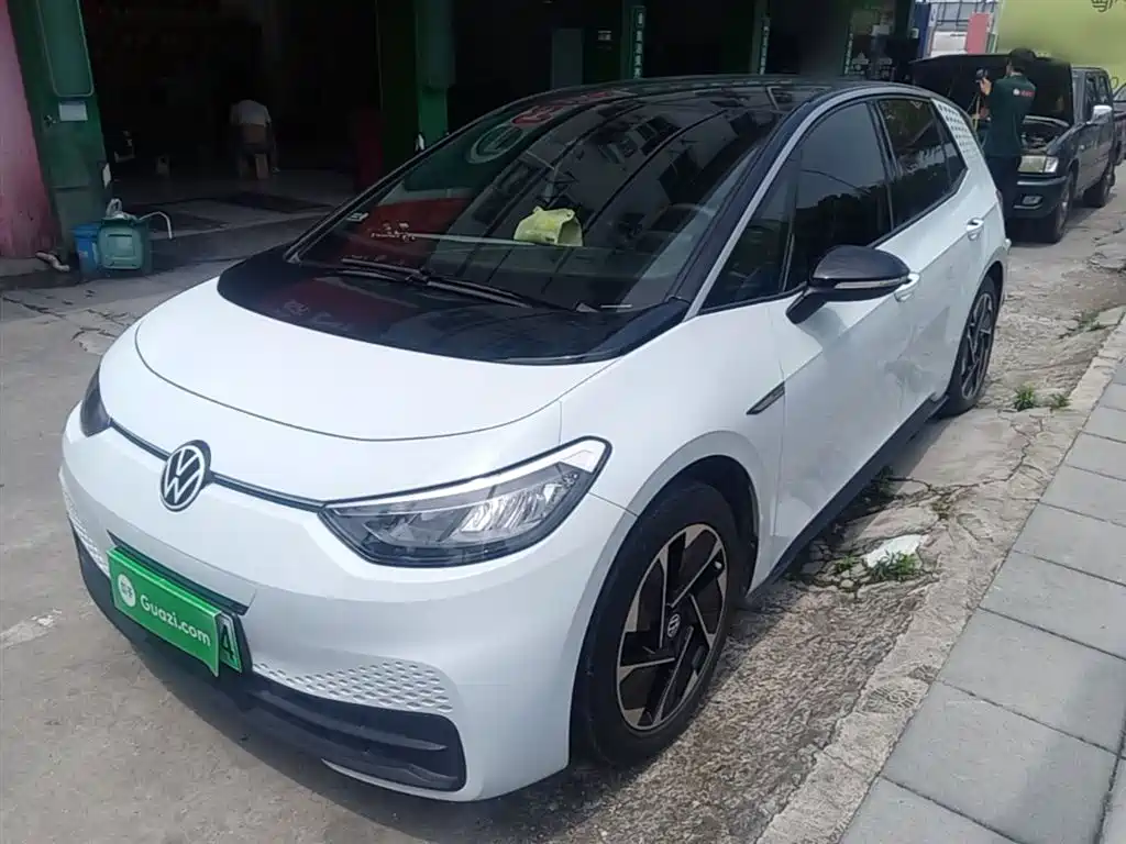 Volkswagen ID.3 2023 Upgraded Pure Intelligence Edition фото 2