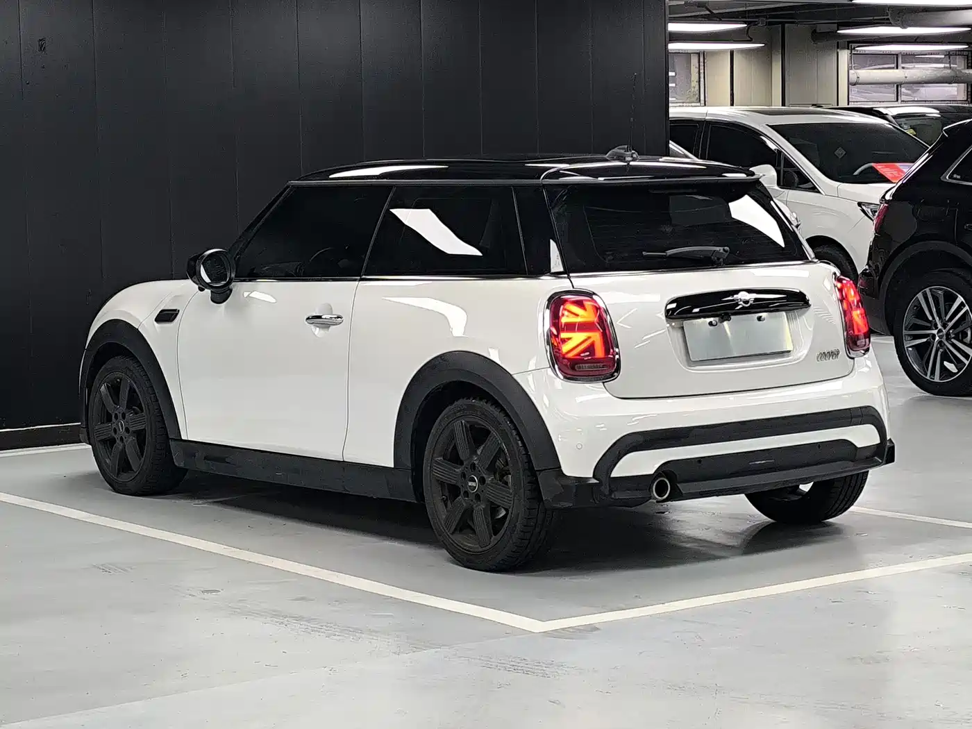 MINI 2023 Facelift 1.5T COOPER Artist фото 19