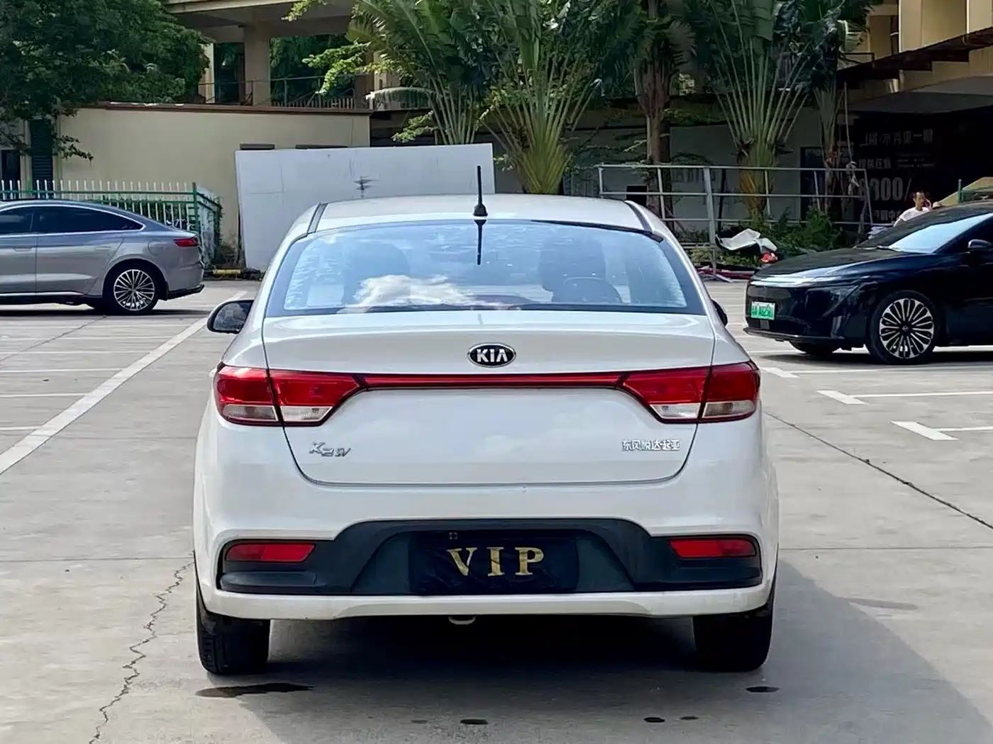 KIA K2