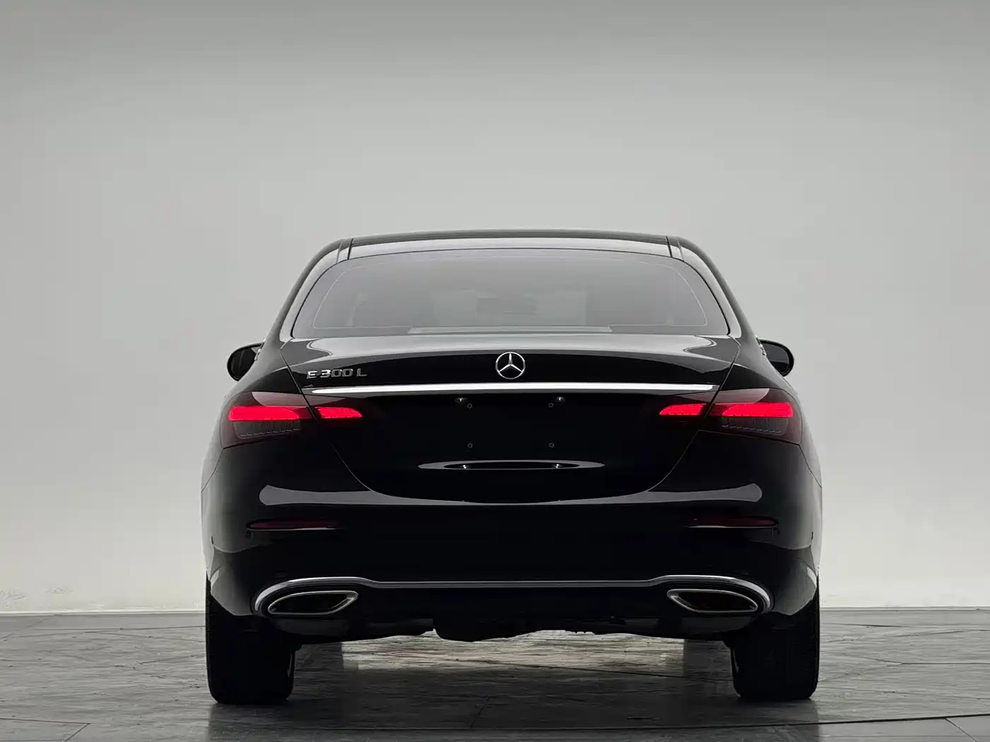 Mercedes-Benz E-Class 2022 E 300 L Fashion фото 6