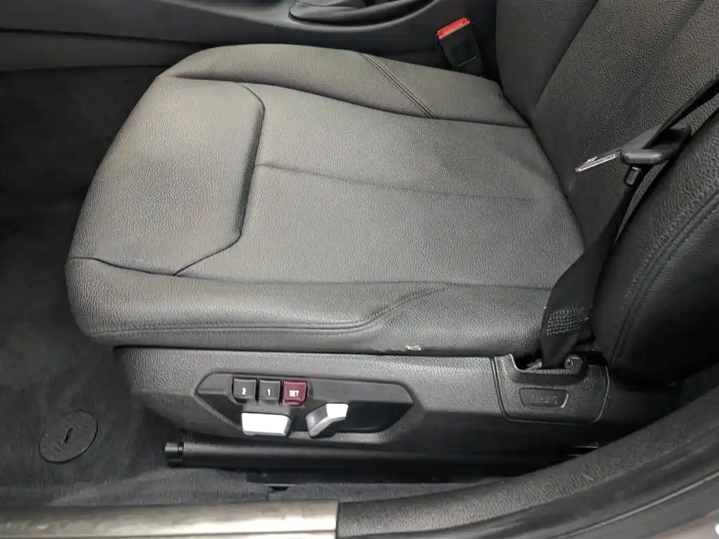 BMW 3 Series 2016 320Li Progressive фото 20