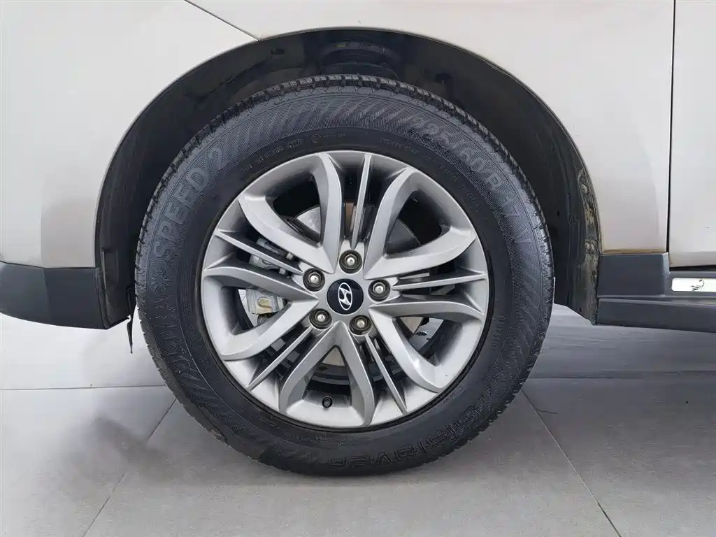 Hyundai Beijing Hyundai ix35 2015 2.0L Automatic 2WD Smart Type China IV фото 17