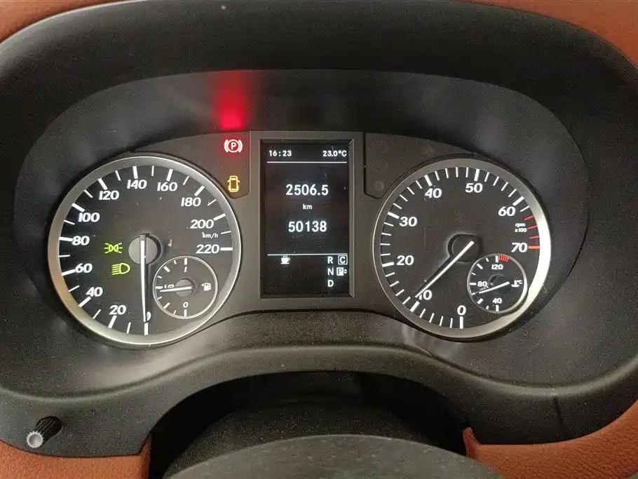Mercedes-Benz Vito 2018 2.0T Business China V фото 14