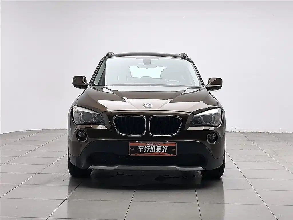 BMW X1 (Import) 2010 sDrive18i Luxury Model фото 3