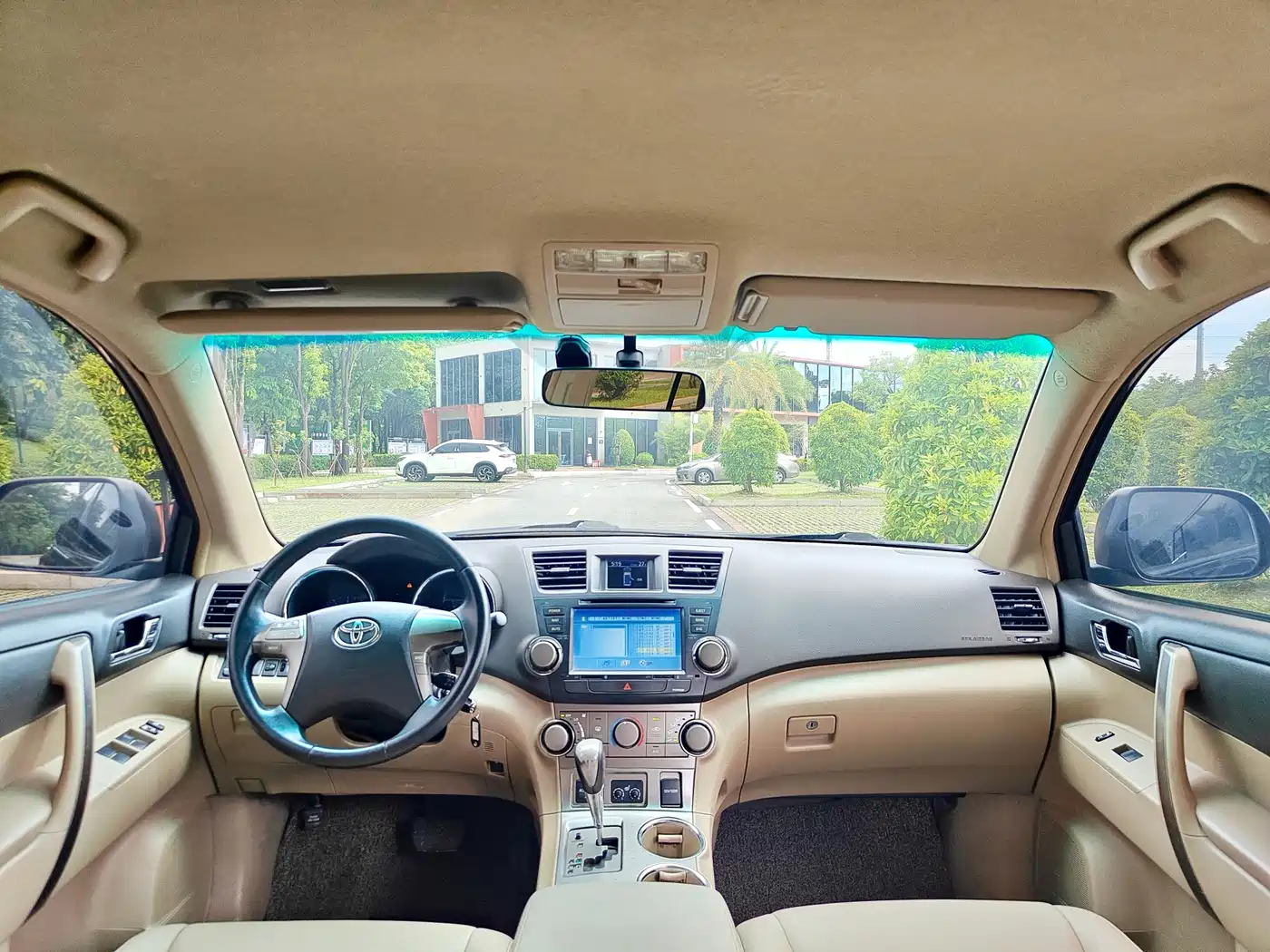 Toyota Highlander 2009 2.7L 2WD 5-seater Sport Edition фото 21