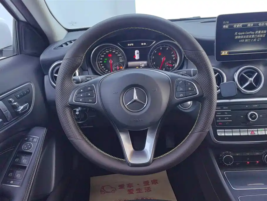 Mercedes-Benz GLA 2017 GLA 220 4MATIC Fashion фото 15